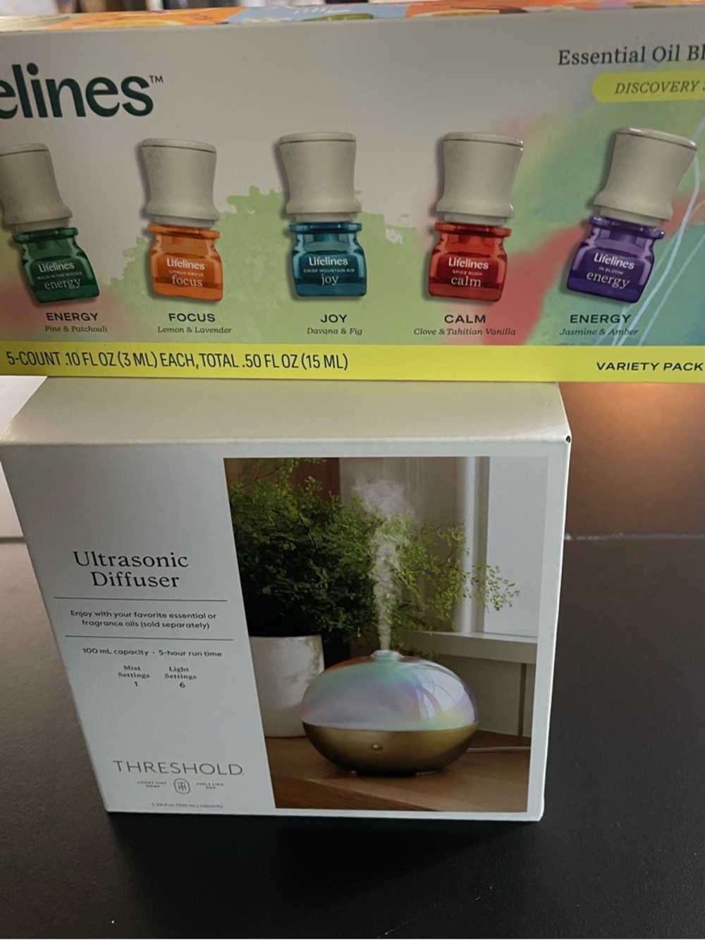 Threshold Ultrasonic Diffuser + Lifelines Essential Oil Discovery Set